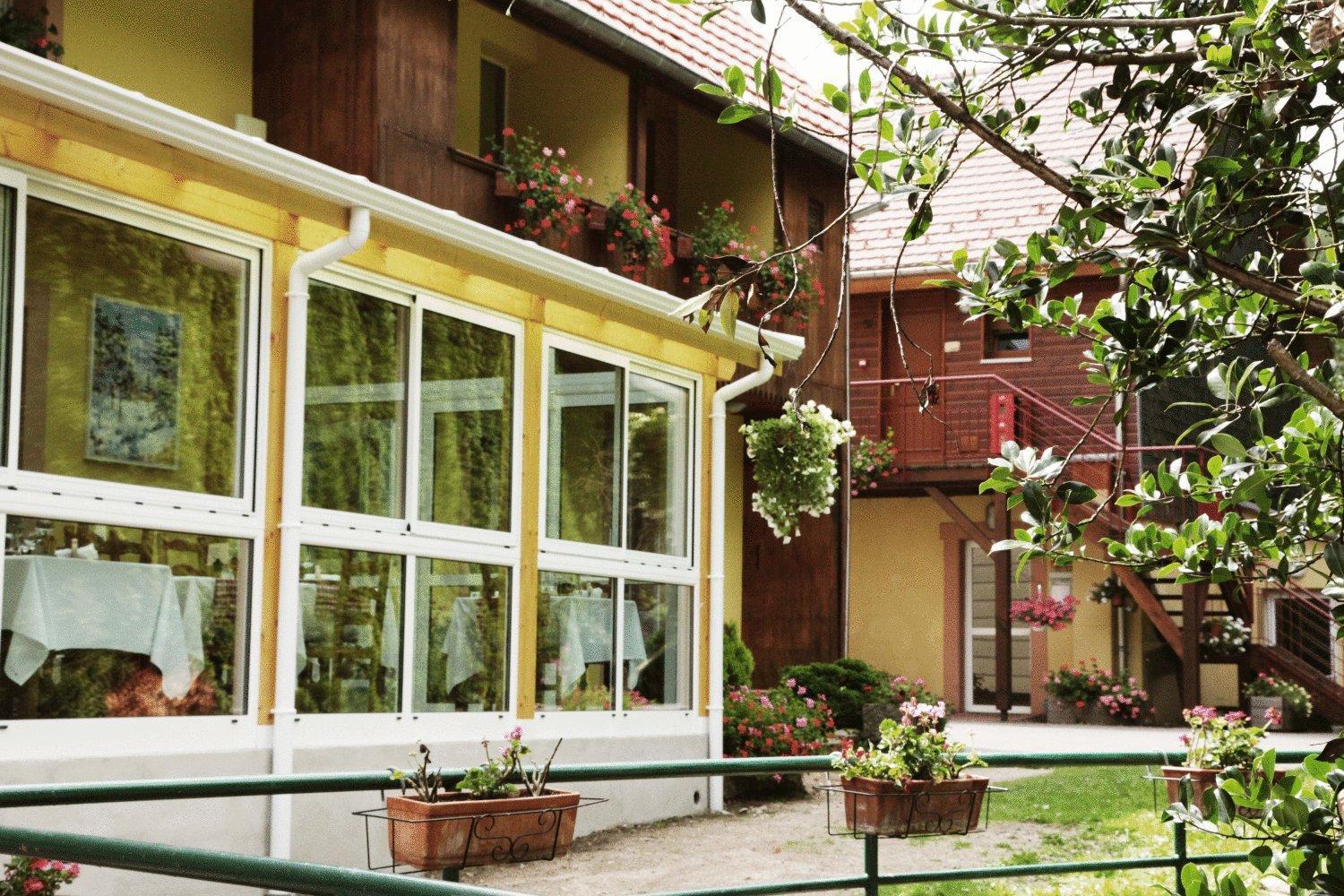 Logis Hotel Restaurant De La Poste Et Spa De Montagne Le Bonhomme Eksteriør bilde