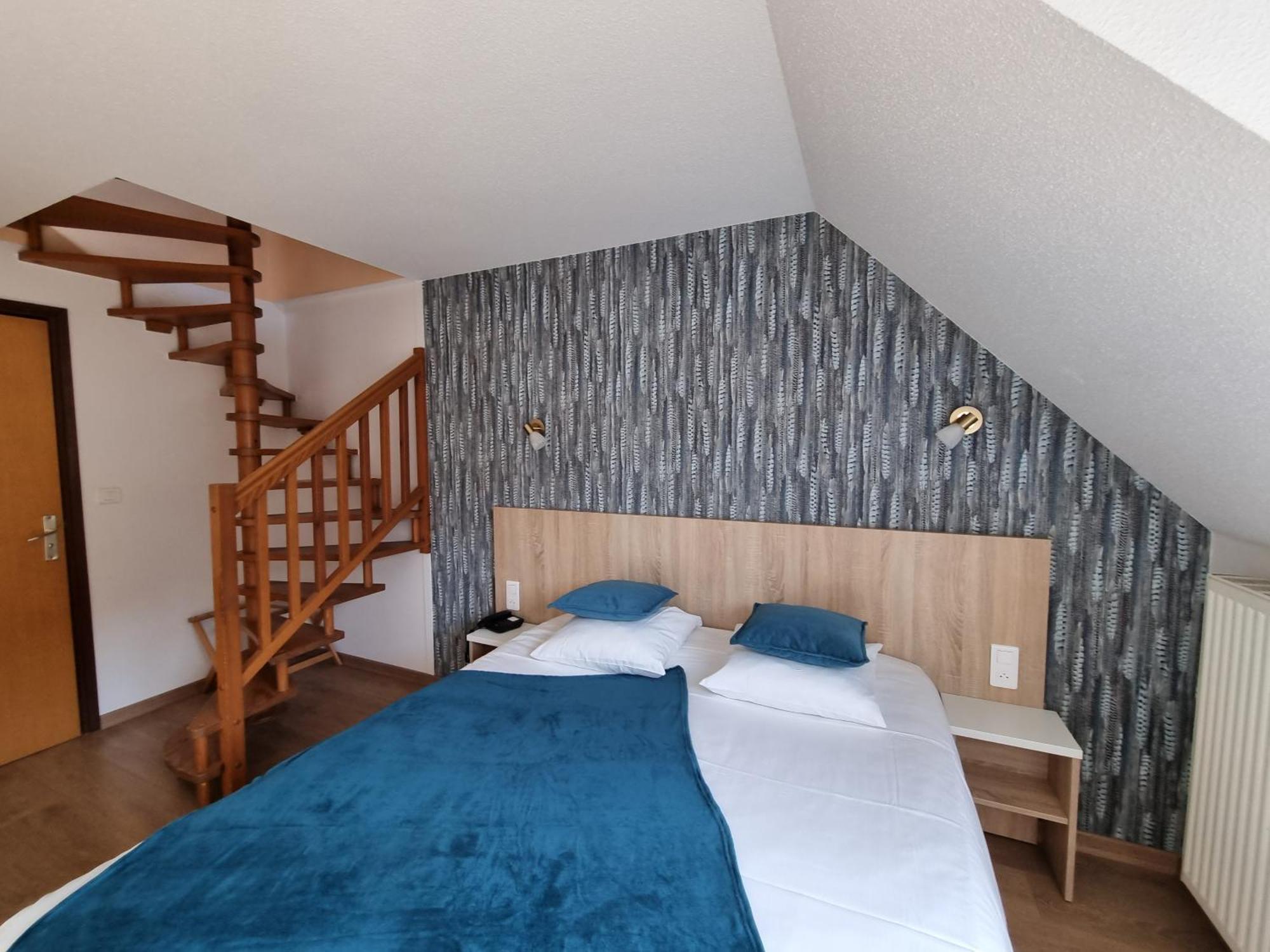 Logis Hotel Restaurant De La Poste Et Spa De Montagne Le Bonhomme Rom bilde
